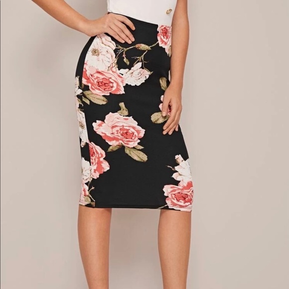 Floral Print Midi Pencil Skirt - Picture 3 of 3